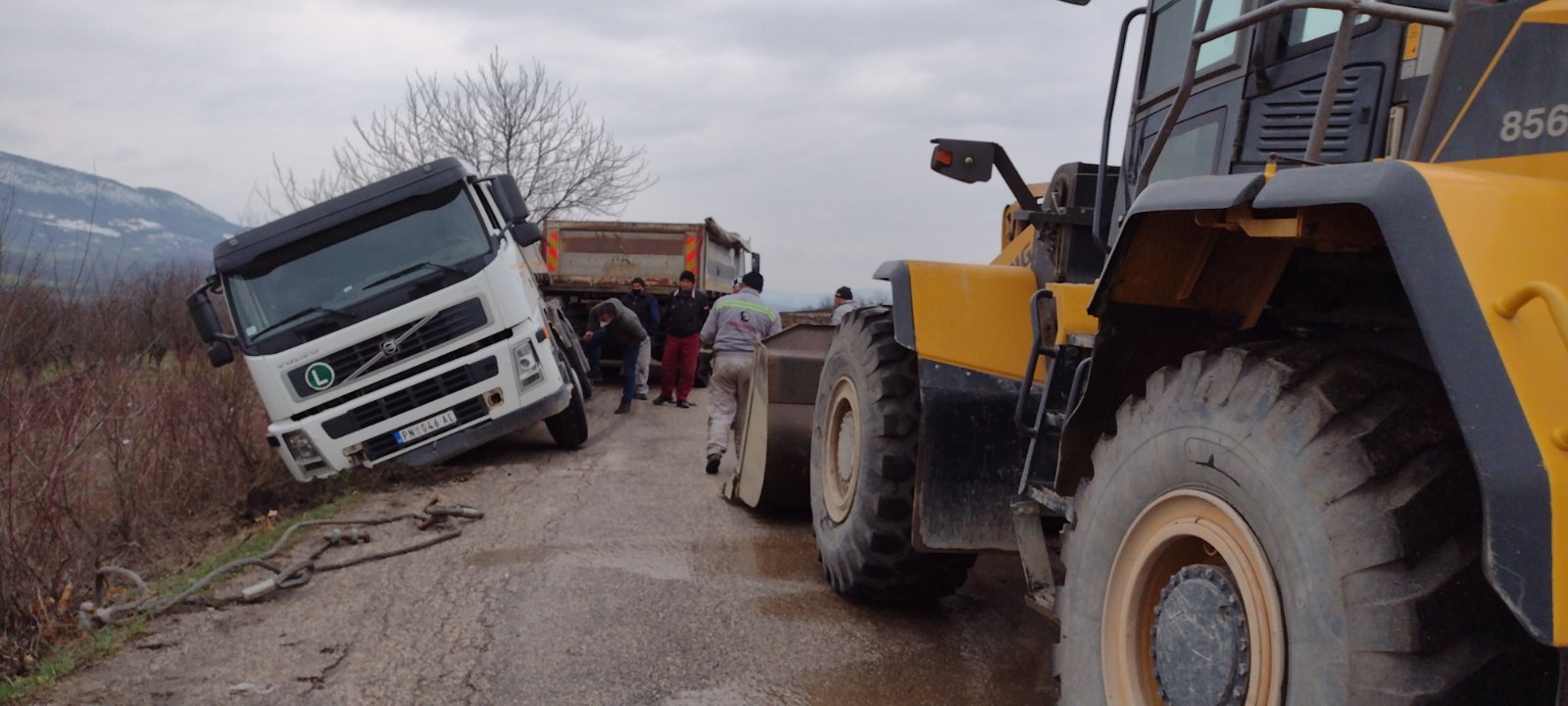 Kamion sleteo s puta na putnom pravcu Plana – Mirilovac