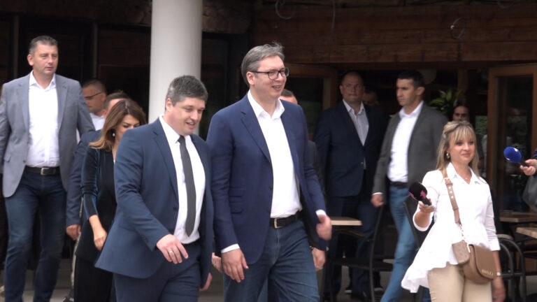 Poseta Predsednika Srbije Aleksandra Vučića U Sisevcu Kanal M Radio Televizija Paraćin