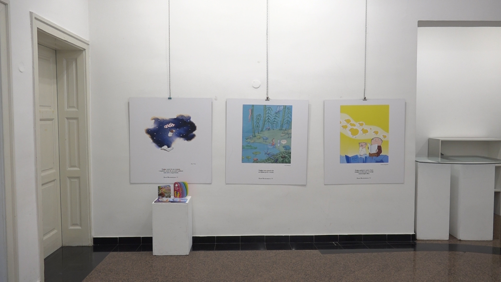 Otvorena izložba „Omaž dečijim knjigama“ u paraćinskom Kulturnom centru