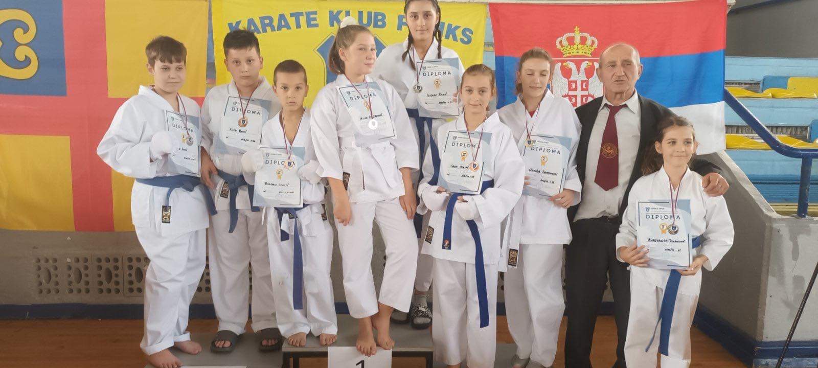 Karate klub „Samuraj“ iz Gornje Mutnice osvojio 8 medalja u Vranju