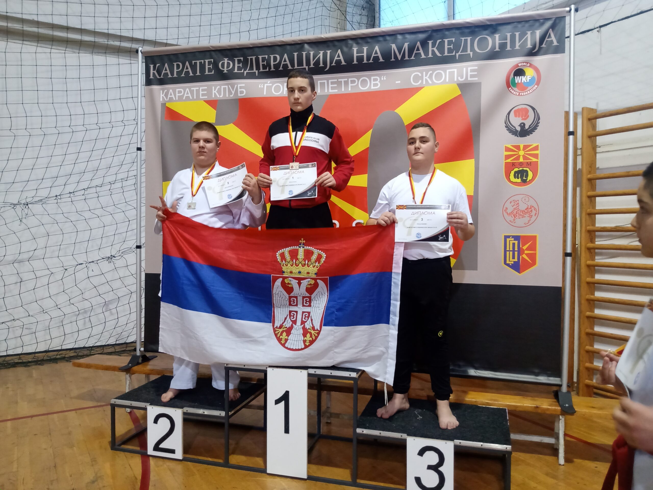 Tri srebrne i deset bronzanih medalja za karatiste Samuraja na turniru u Makedoniji