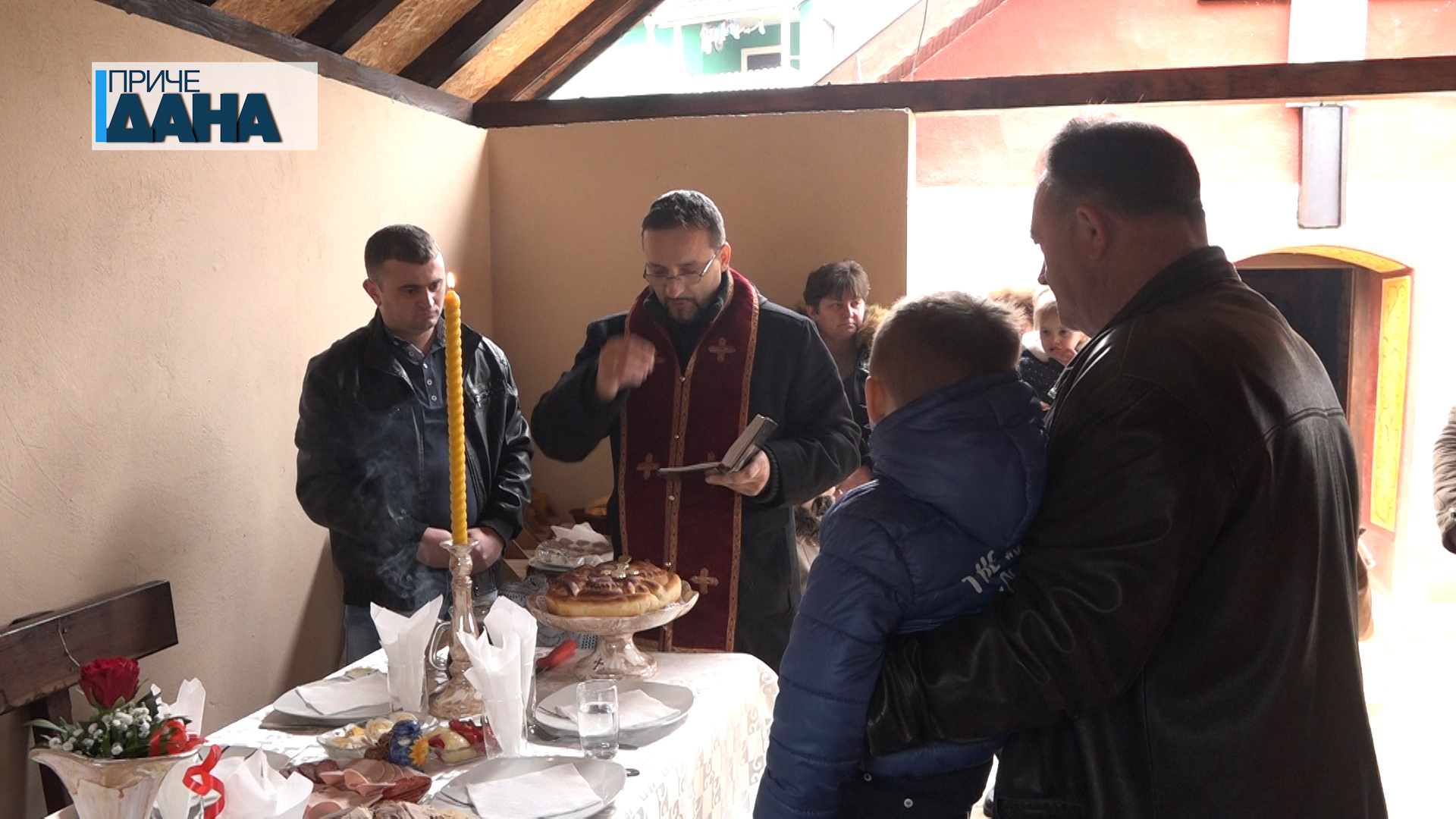 Slava Sveti Trifun, sečenje slavskog kolača u Zabregi