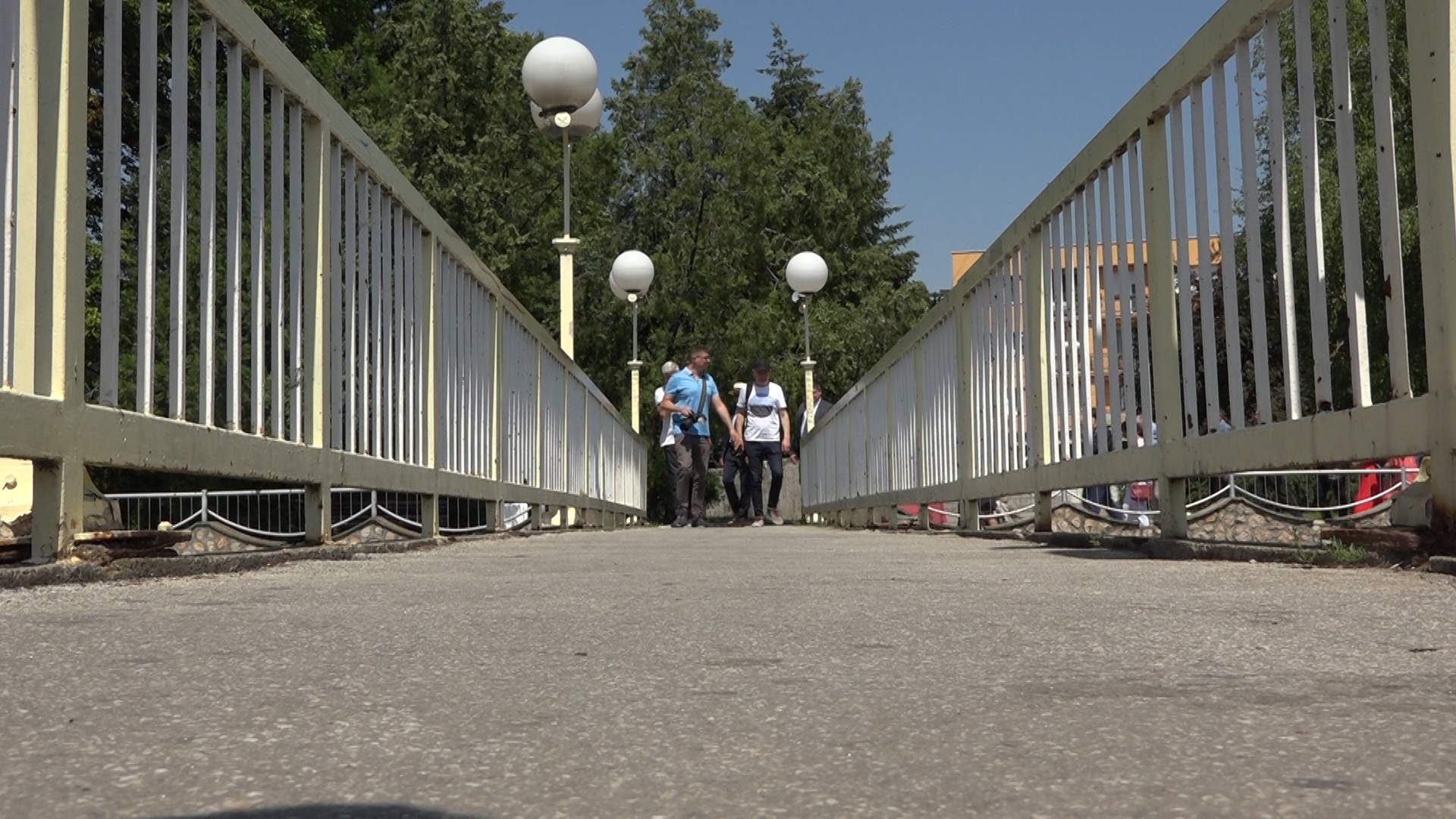 Počeli pripremni radovi na uklanjanju dva pešačka mosta u Paraćinu