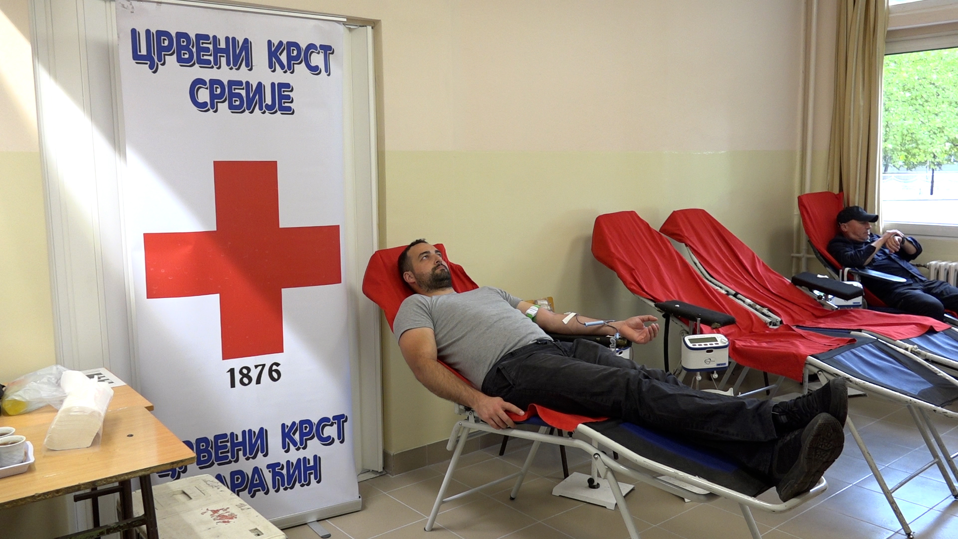 Akcija dobrovoljnog davanja krvi u Ekonomsko-trgovinskoj školi u Paraćinu