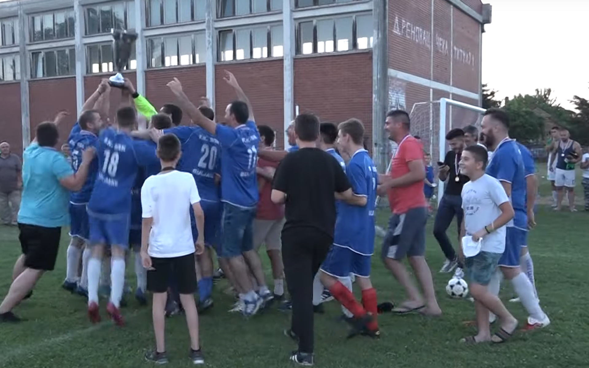 Danas utakmice ¼ finala fudbalskog Superkupa, derbi u Drenovcu od 15 časova