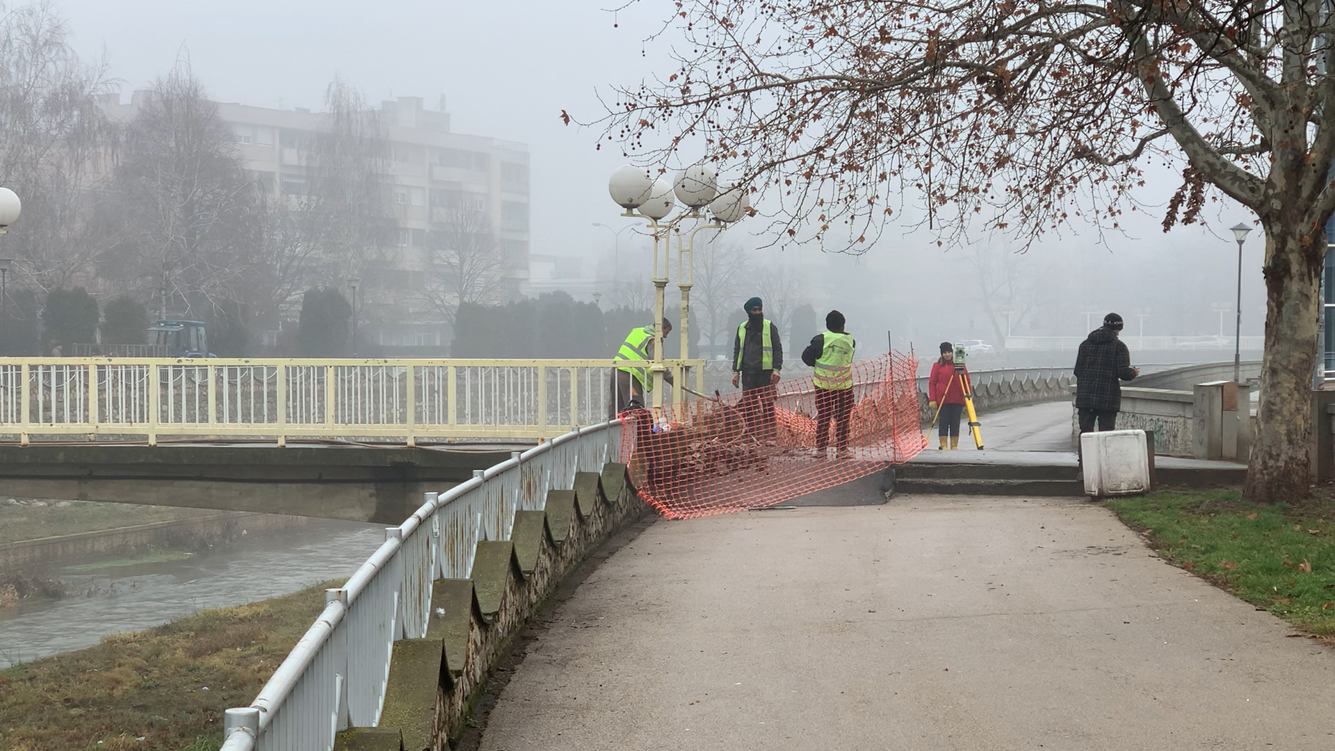 Uklanjanje mosta kod spomenika Branku Krsmanoviću ipak u četvrtak prepodne