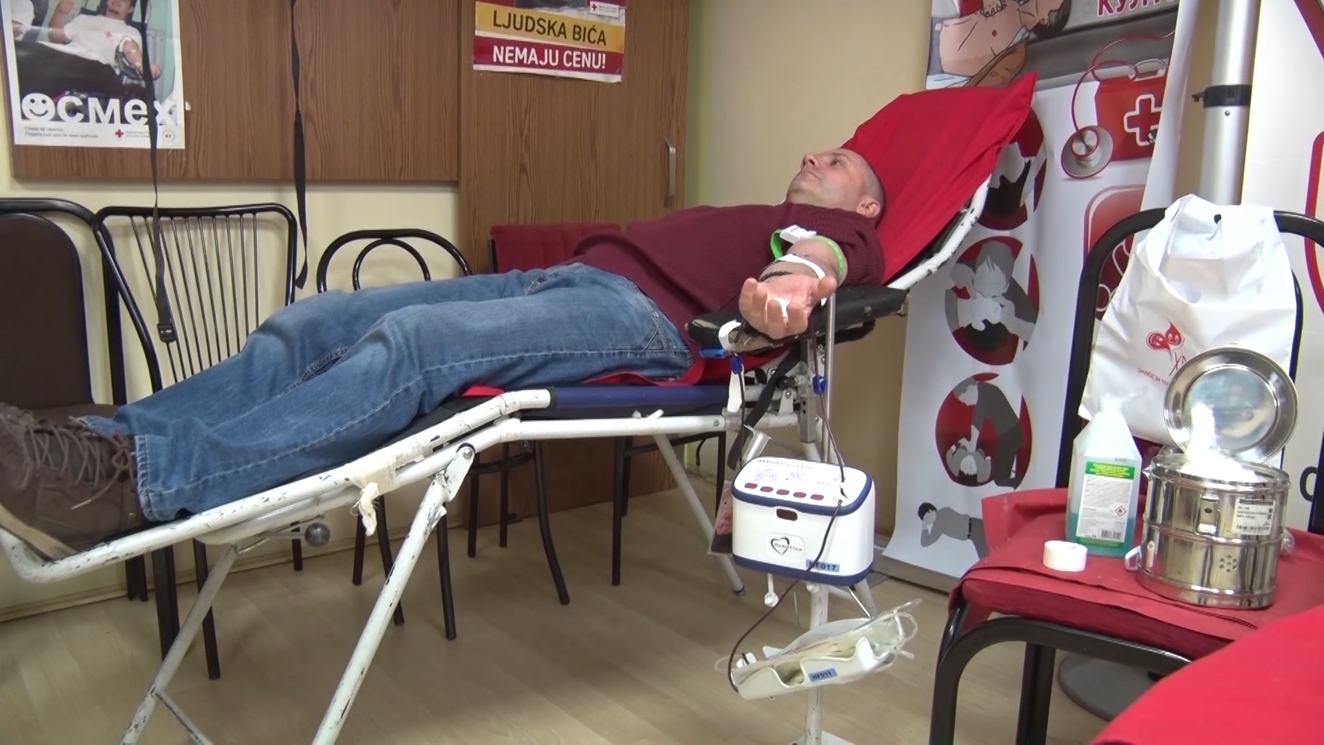 Аkcija dobrovoljnog davanja krvi u paraćinskom u Crvenom krstu