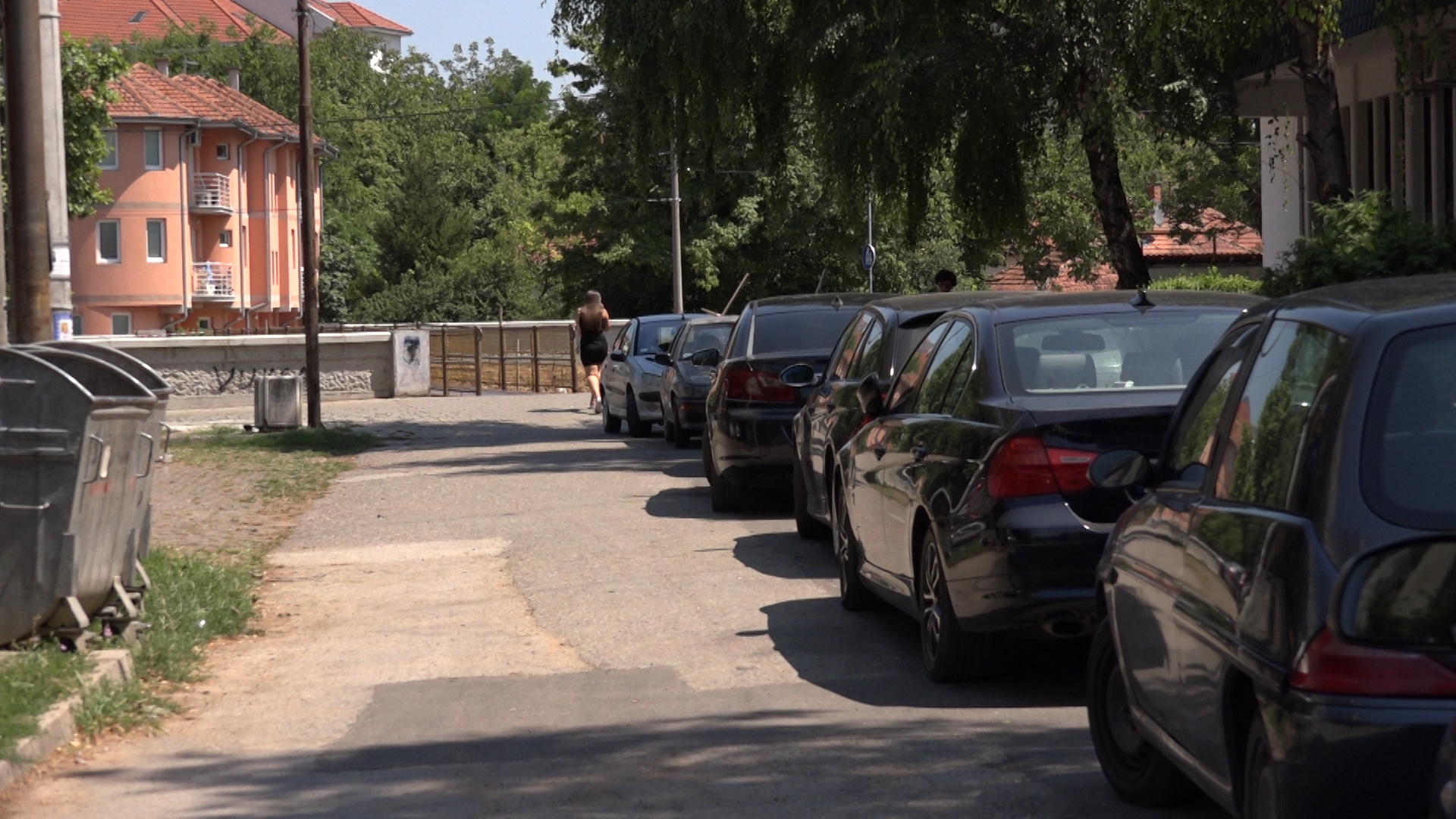 Uskoro počinju radovi na uklanjanju poslednjeg pešačkog mosta u Paraćinu, upućen apel da vlasnici uklone svoja vozila u ulici Nikole Pašića