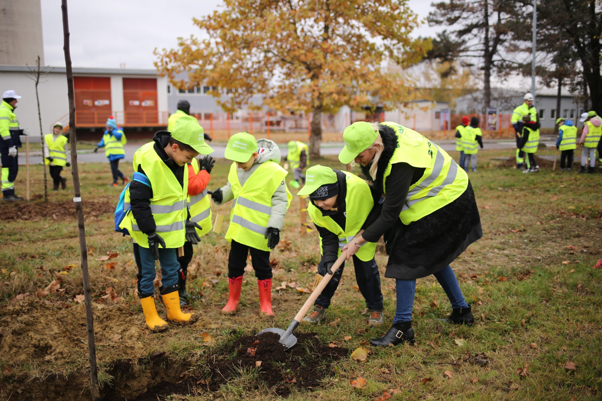 U Moravacem volonterskoj akciji “Eko-dan” posađeno 150 stabala