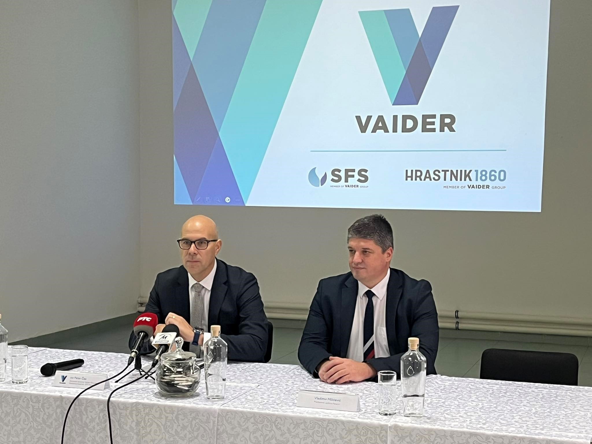 Rukovodstvo  Srpske fabrike stakla i Vaider Grupe predstavilo ključne razvojne tačke modernizacije proizvodnje i projekte saradnje sa lokalnom zajednicom