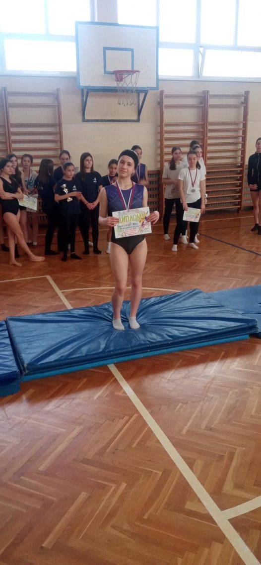 Prvo mesto za Lanu Todosijević na Okružnom takmičenju u Sportskoj gimnastici