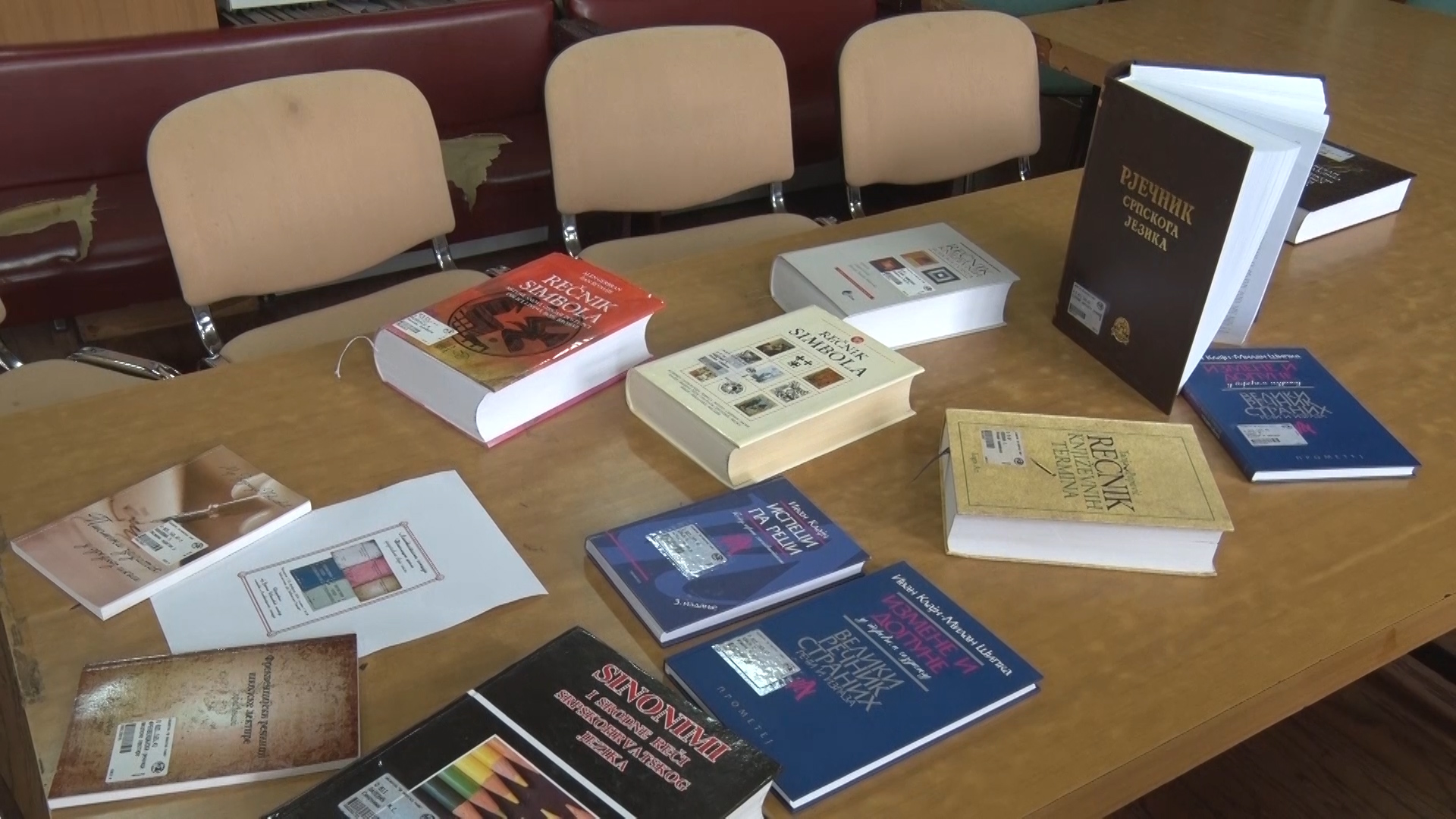 Lingvistička sekcija Tehnološke škole predstavila svoje knjige u Biblioteci