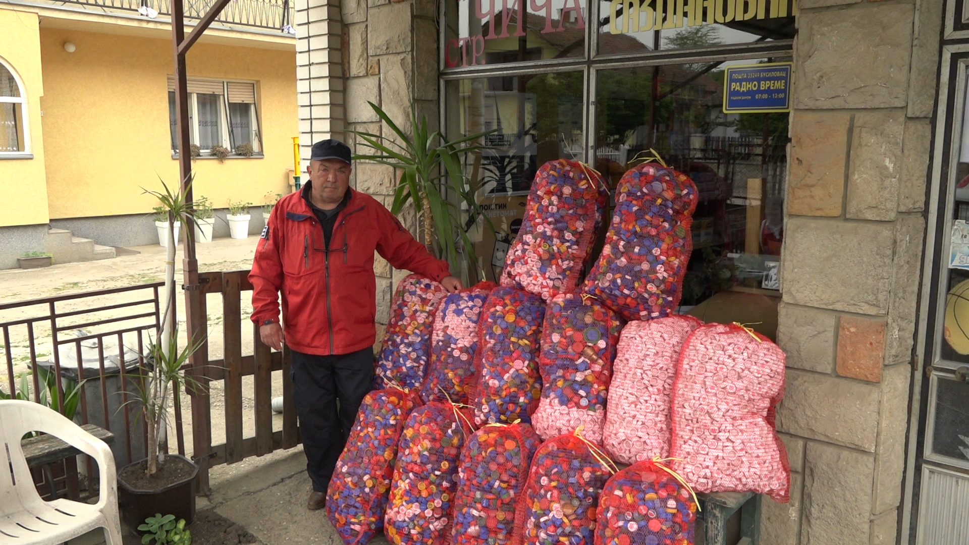 Poštar Momir Stanković iz Busilovca sakupio 40.000 plastičnih čepova