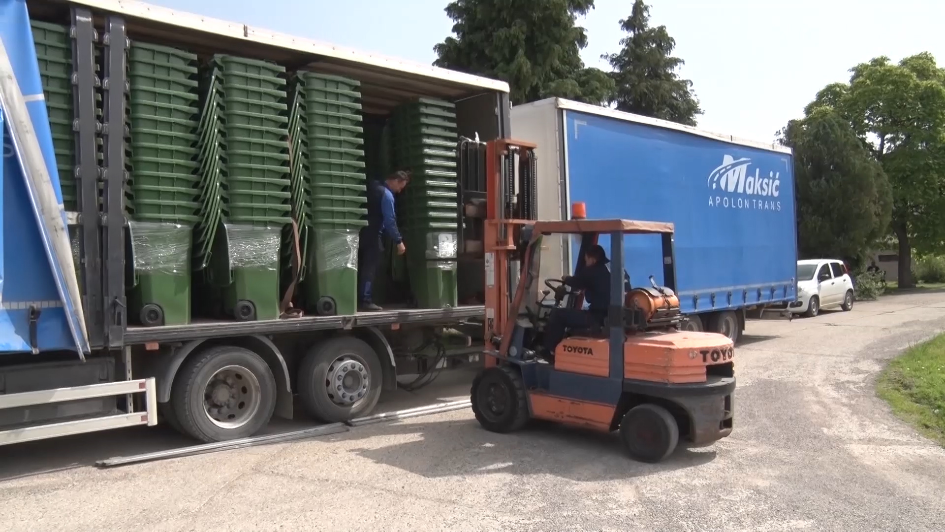 Novi kontejneri isporučeni u JKP “Crnica”