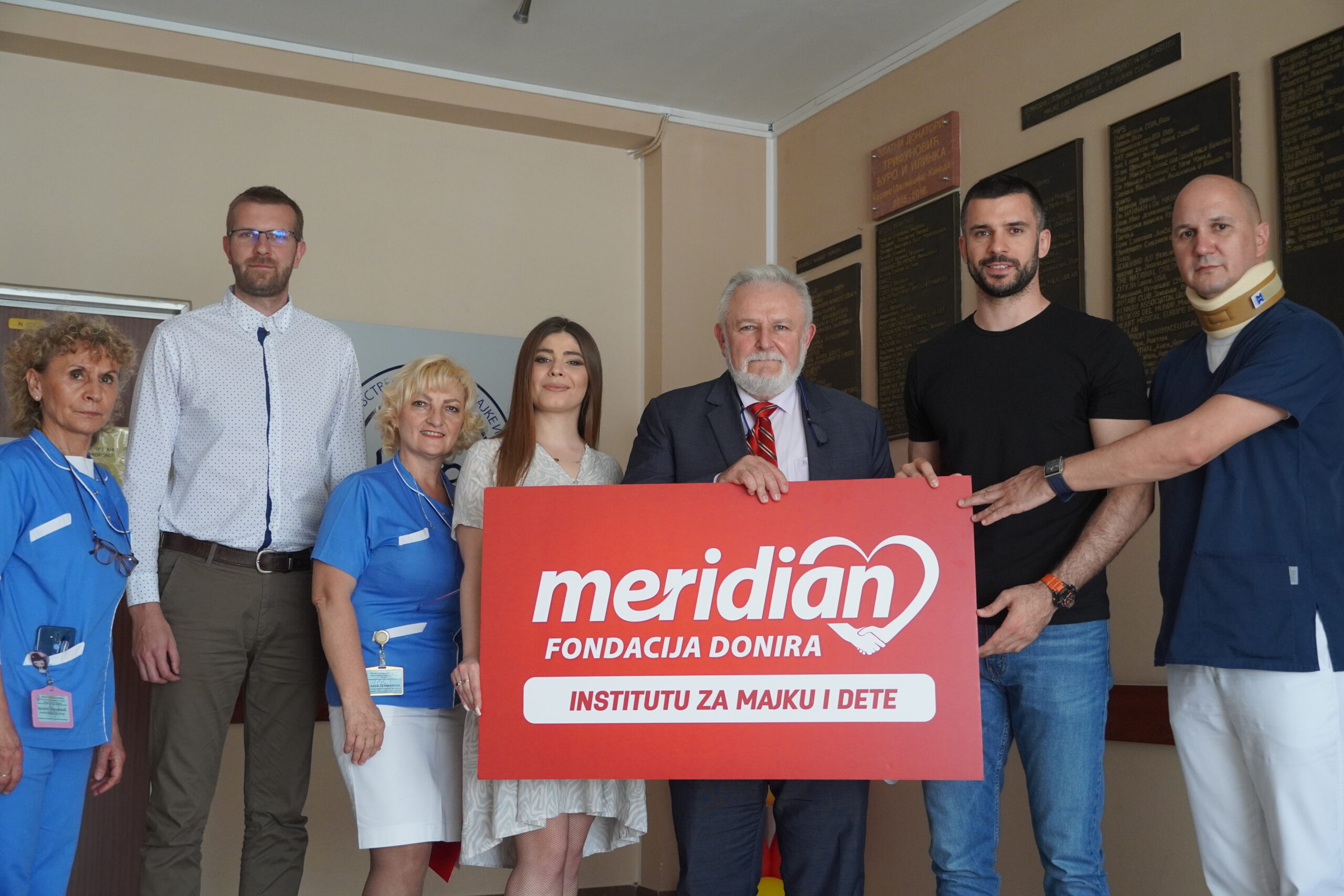 Da praznici svima budu isti: Meridian fondacija i Crvena zvezda Meridianbet uručili donaciju Institutu za majku i dete