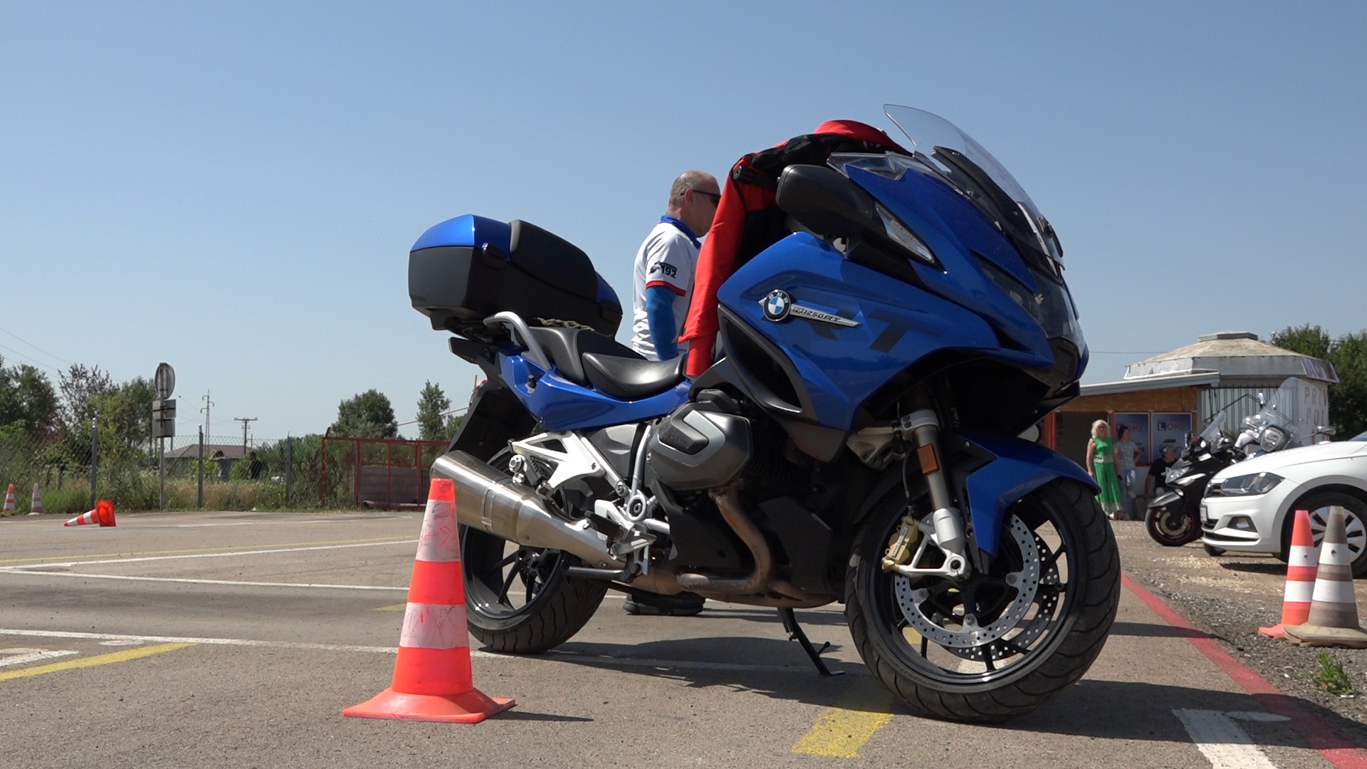 Agencija za bezbednost saobraćaja u Ćupriji – predavanje i trening za motocikliste
