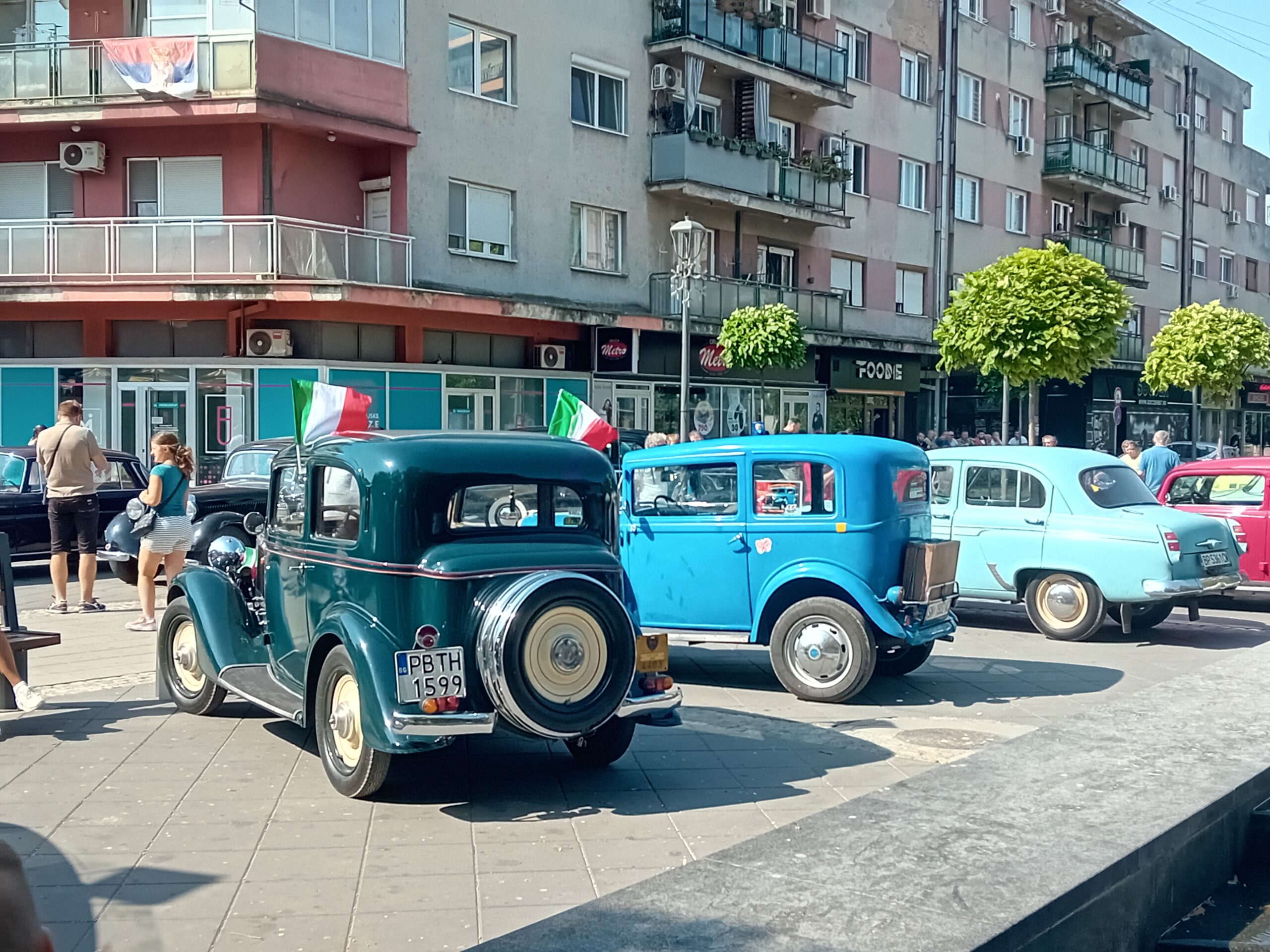 6. Oldtajmer skup u Paraćinu – mnogobrojna starovremenska vozila okupila veliki broj posetilaca