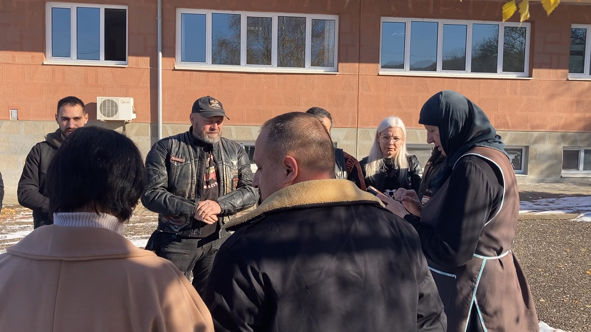 Moto klub „White anglels“ donirao 300 hiljada dinara Domskom odeljenju manastira Sveta Petka (VIDEO)