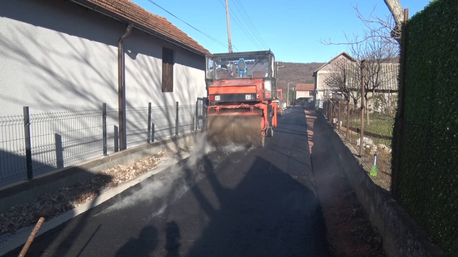 Asfaltiranje još jedne ulice u Buljanu