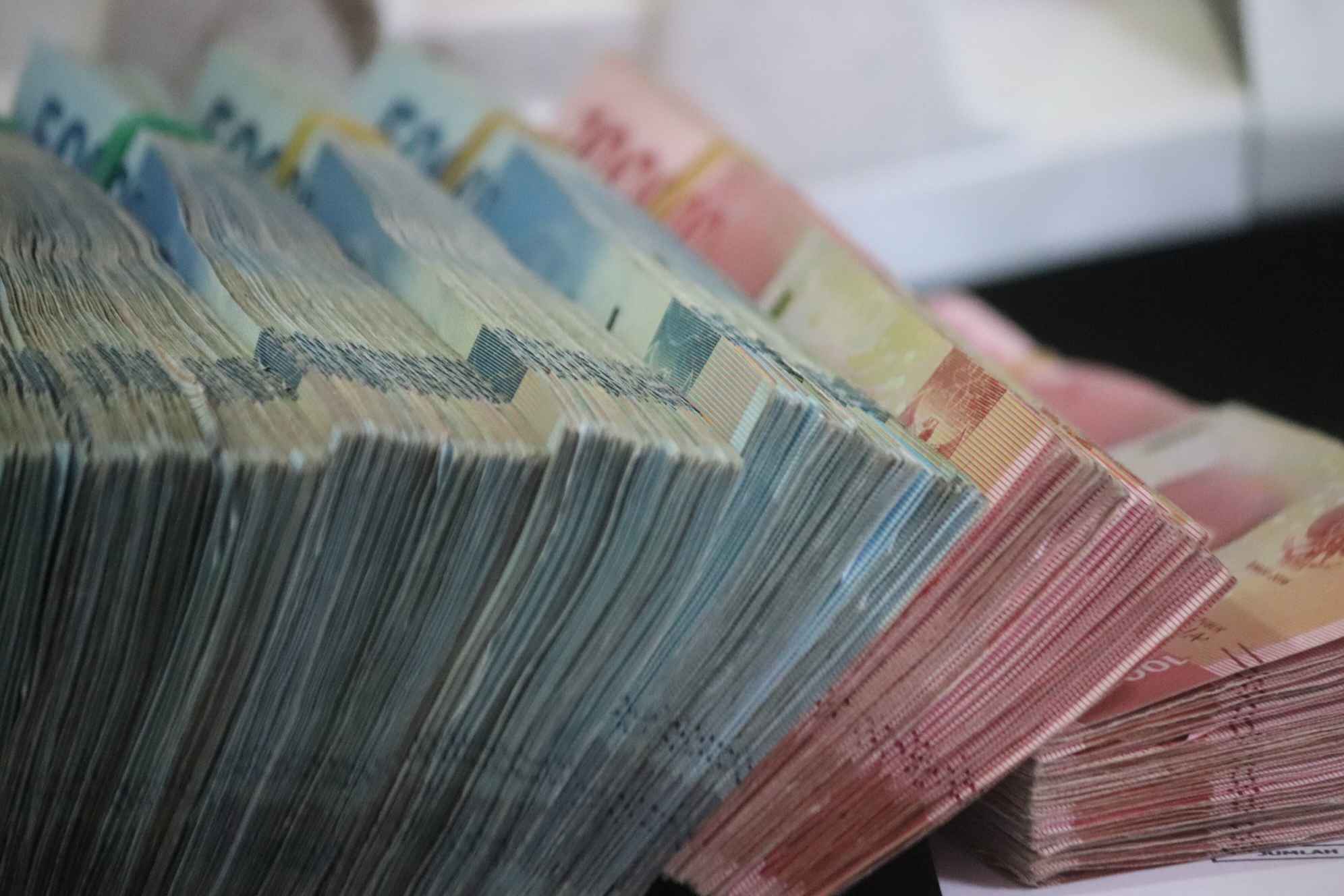OVDE SVI PUNOLETNI GRAĐANI MOGU PREUZETI 5.000 DINARA